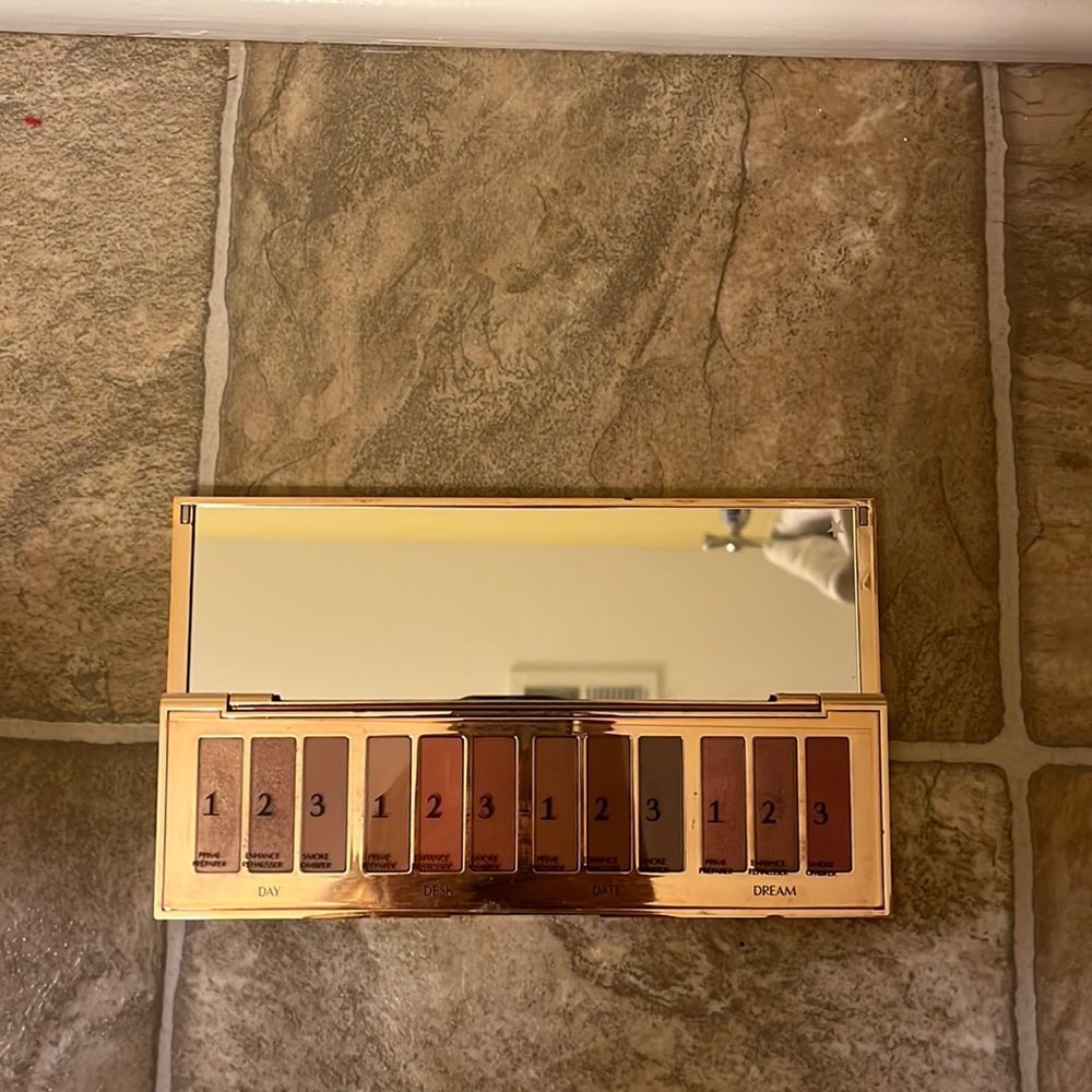 charlotte tilbury 15 pack eye shadow
